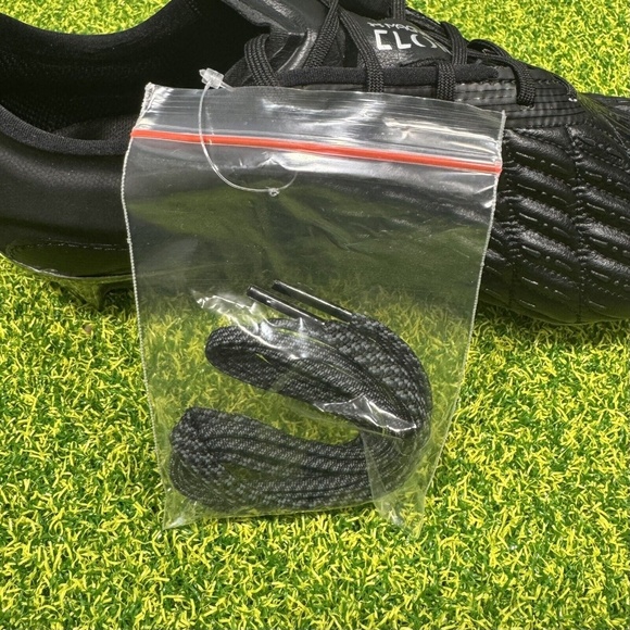 Under Armour Magnetico Elite 3 FG Size 7.5 Women Soccer Cleats Black 3027160-001 - Picture 5 of 6